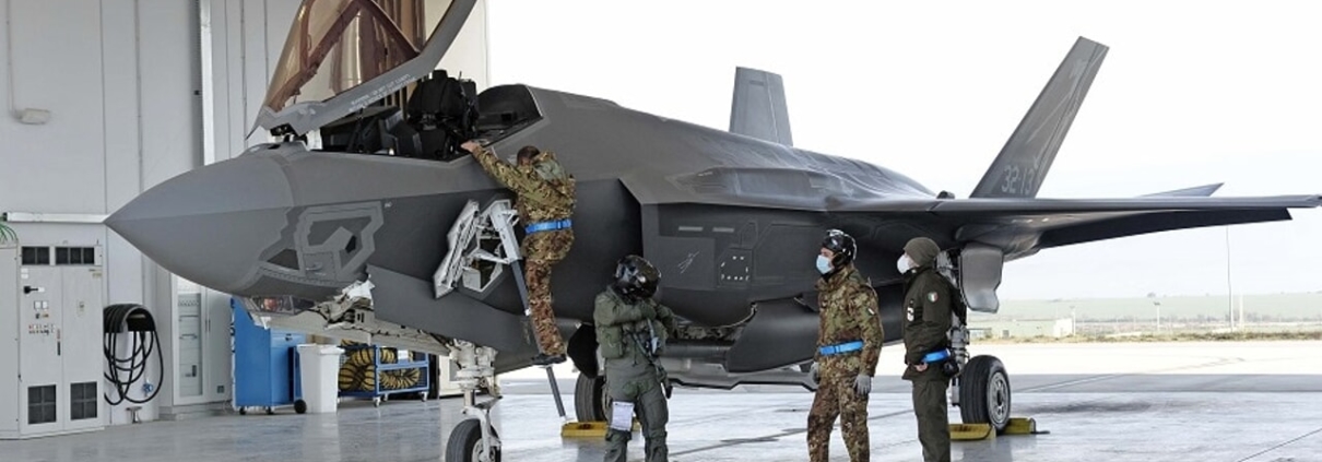 F35 atterra a Ghedi